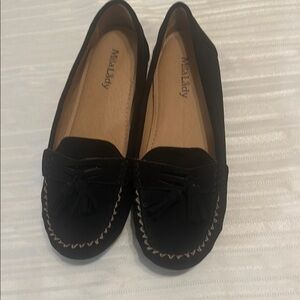 Mila lady Black Leather Slip-On Loafers with Moccasin Design
